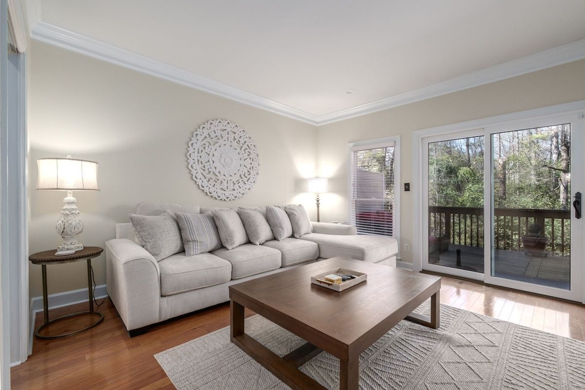 Luxury in the Heart of Vestavia Hills!