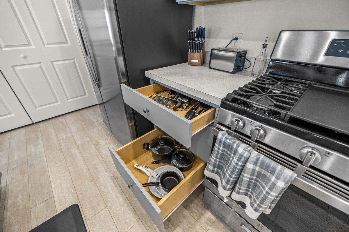 The Eastport Escape | New 3BR | King + Golf Cart — photo 17