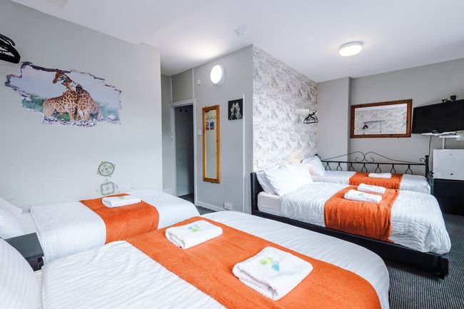 11-Bed Blackpool • Pool Table • Groups Welcome