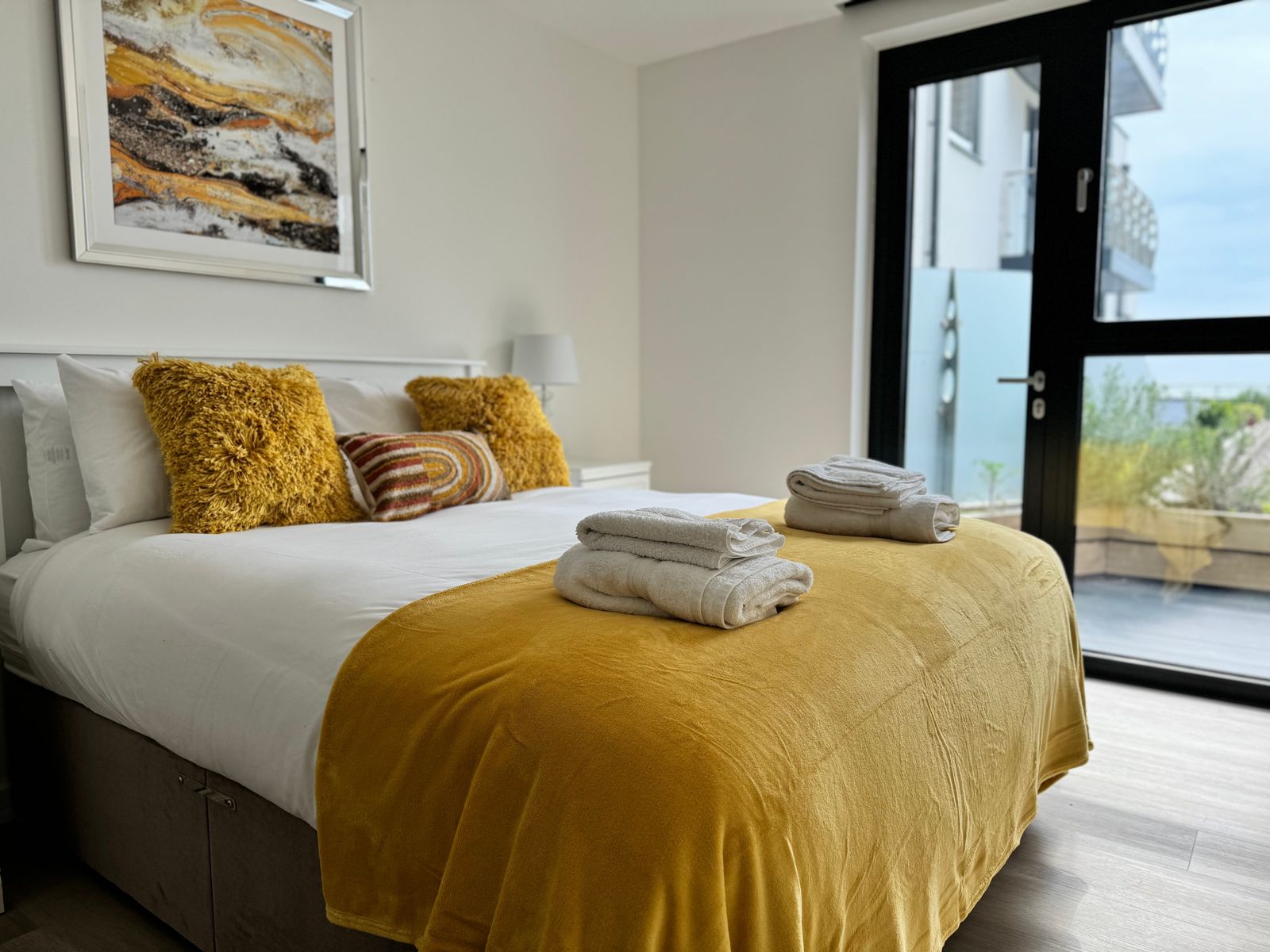 Sail Apt | Sea Views | Ground Floor |Free Parking