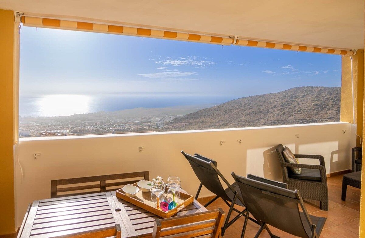 2BD Ocean View Panoramic Apartment