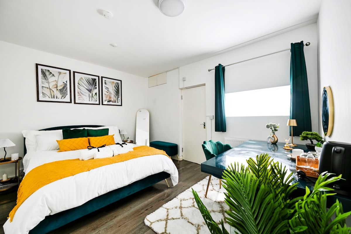 Stylish Boutique Studio in Notting Hill