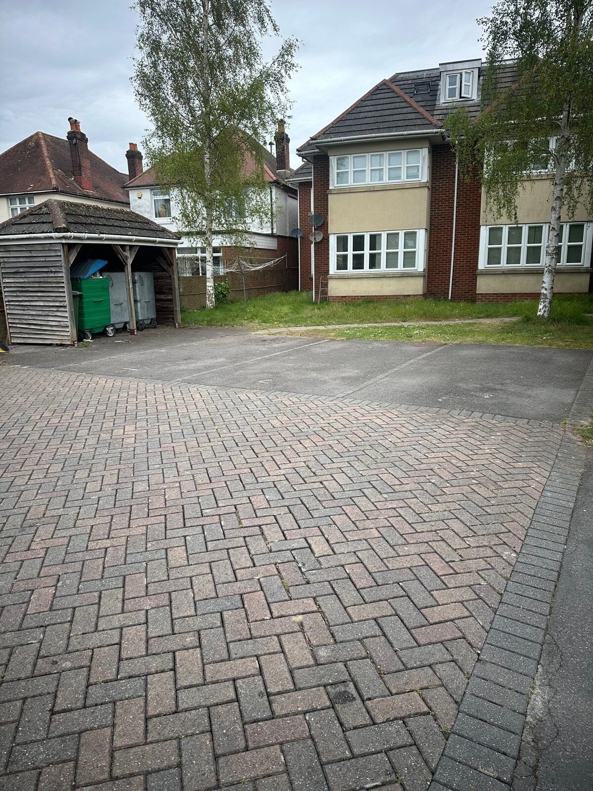 1745193840