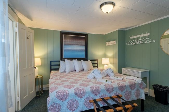 Room 2 (Second Floor Private Bathroom)