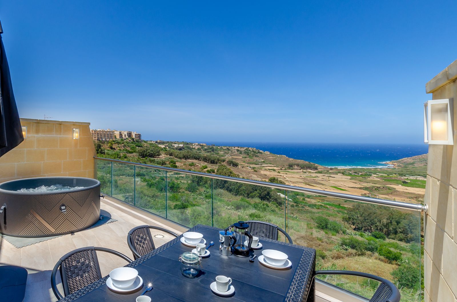 Hot Tub w/Incredible Views @ Ultra-Modern 3BR Apt