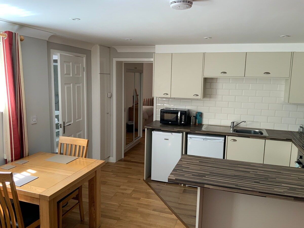 96 Vauxhall Apartments - Apartment 96B
