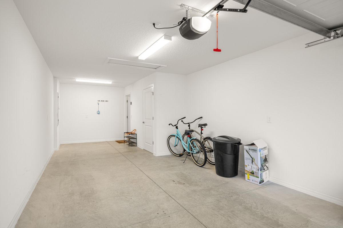 2BR · 2 Bath · Golf Cart · Mins to Eastport Sq — photo 22