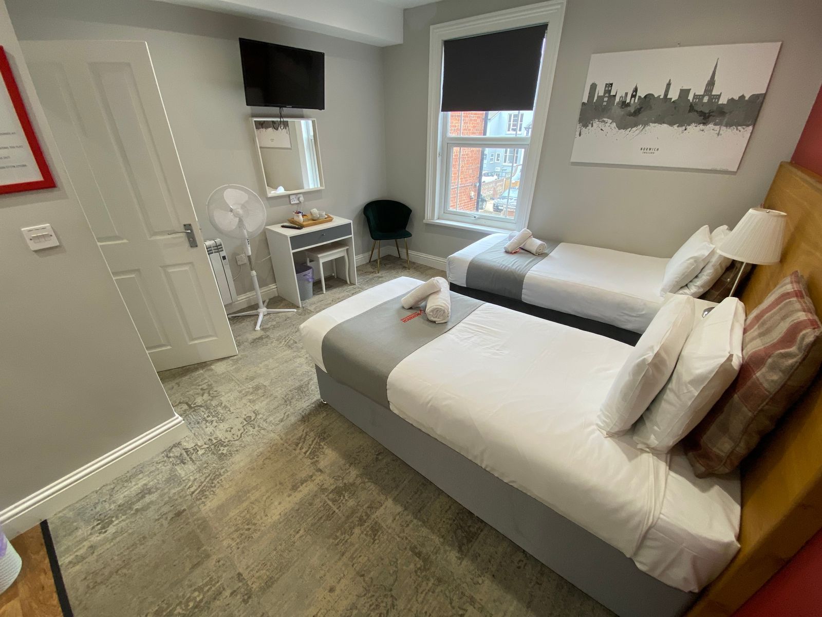 8 Aspland Road - Apartment 4