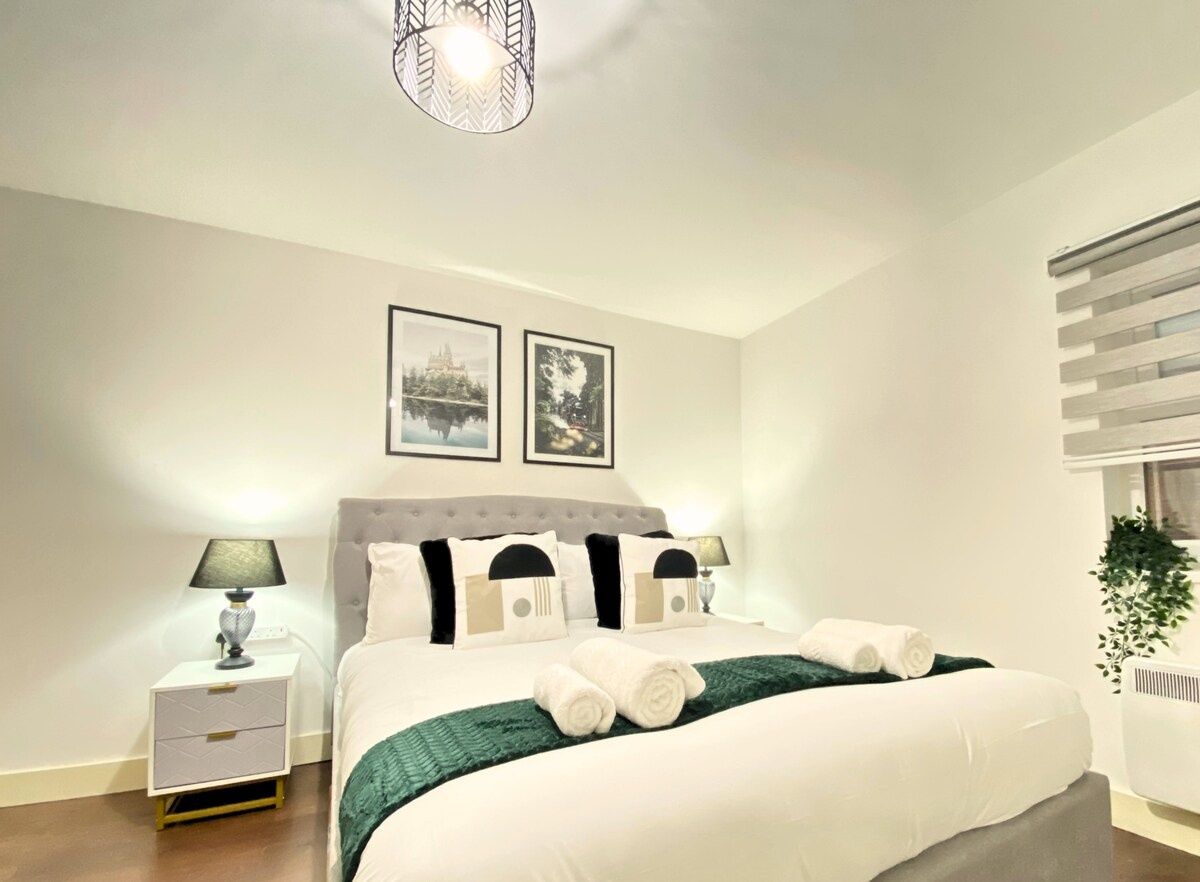 Apartment Comfort-Private Bathroom-Street View