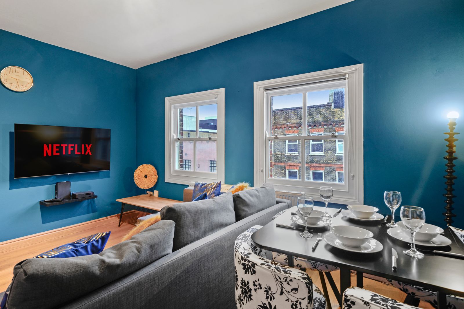 Large 2 Bed Flat | Zone 1