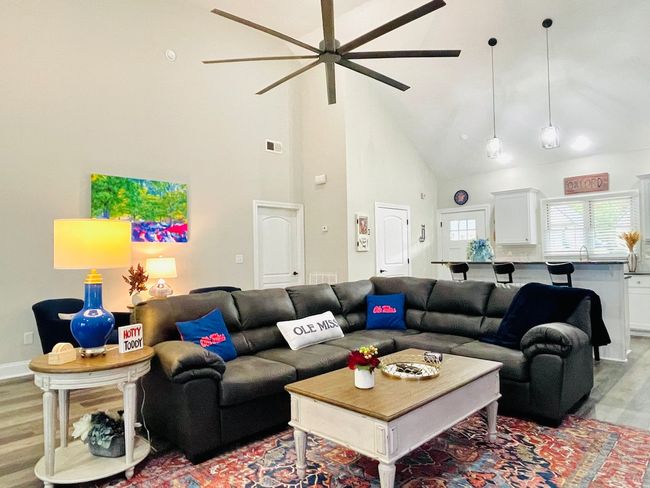 The FanCave, 4BR Home by Velvet Ditch Villas