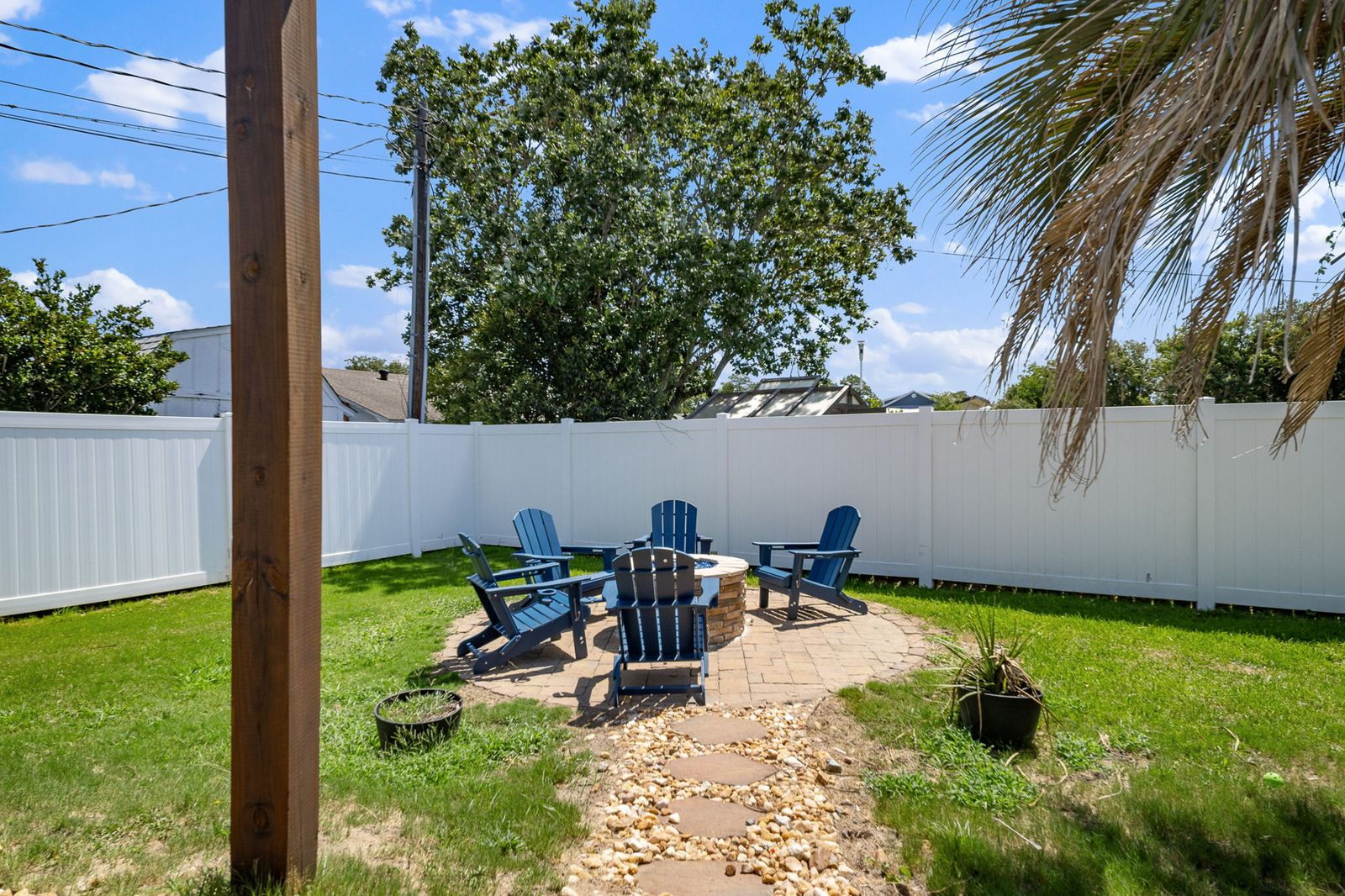 The Oasis - Heated POOL - Tiki Bar - Beach Life!