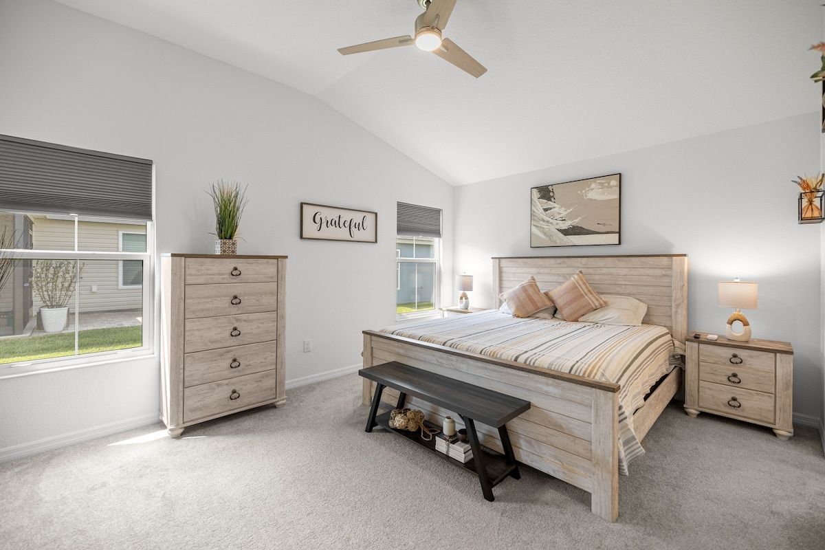 Cozy 2BR With Golfcart | 5 Mins to Eastport Sq. — photo 4