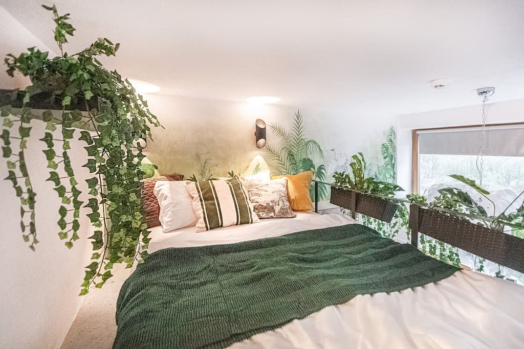 Vivulskio g. 23-11a · Jungle in Vilnius City Center by URBAN RENT