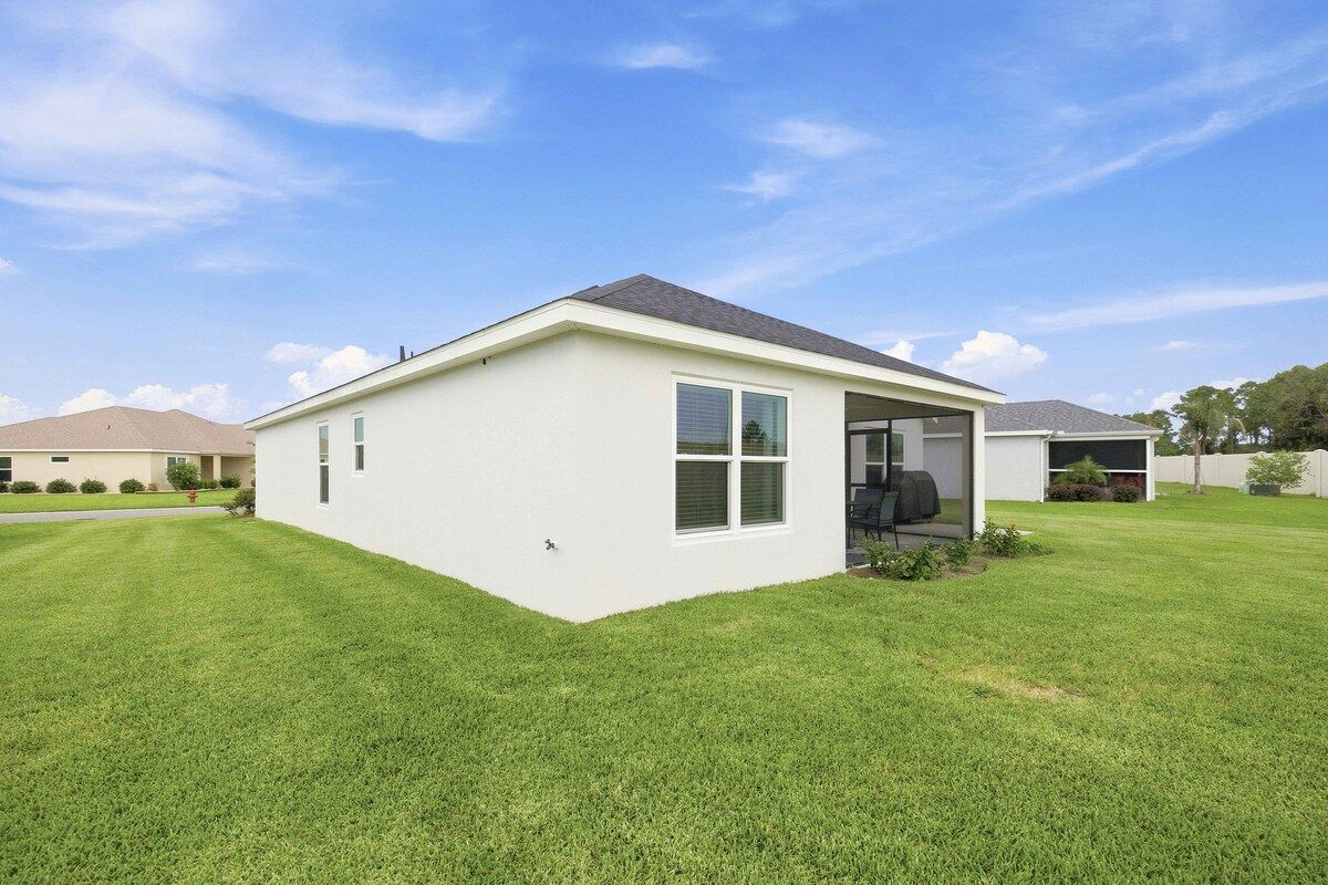Spacious 3BR · Sleeps 7 · King Bed · Lanai — photo 10