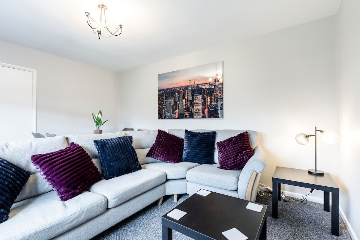 St Margarets Crescent House