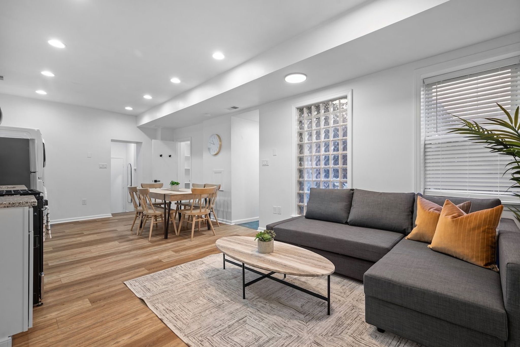 Central/Lawrenceville @1B Spacious 2BD w/Prkg