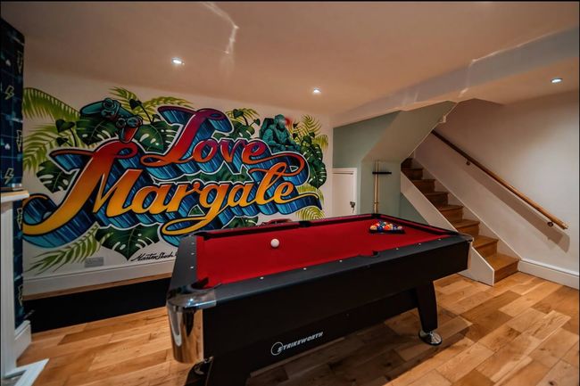 Ultimate Group Stay | Hot Tub & Pool Table for 9