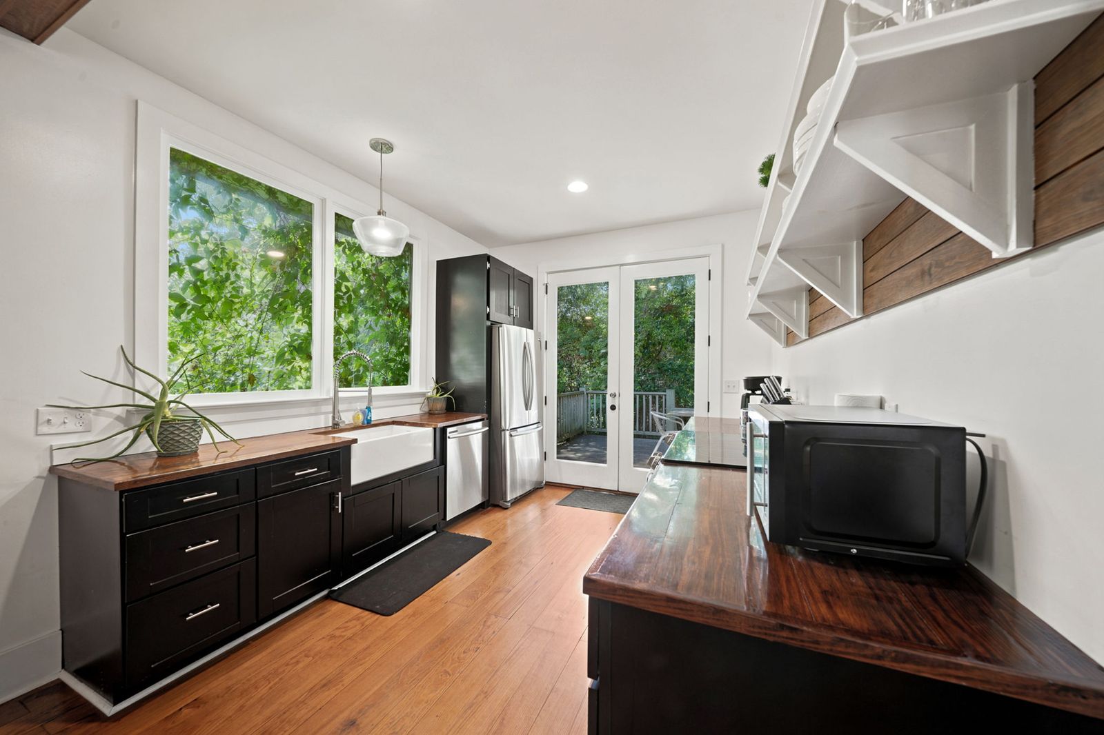 Boho Bungalow - Downtown - Free Parking