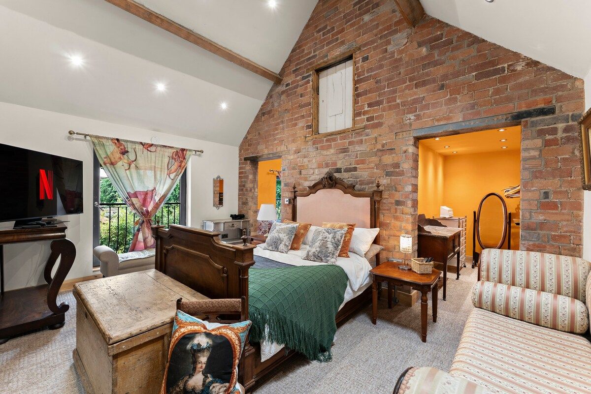 The Old Coach House - Sleeps 7