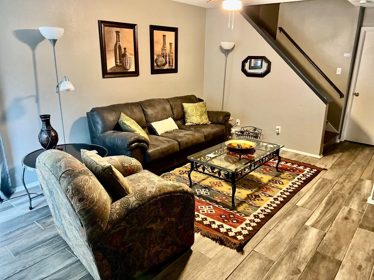 Nice 2-bedroom Southwest Houston