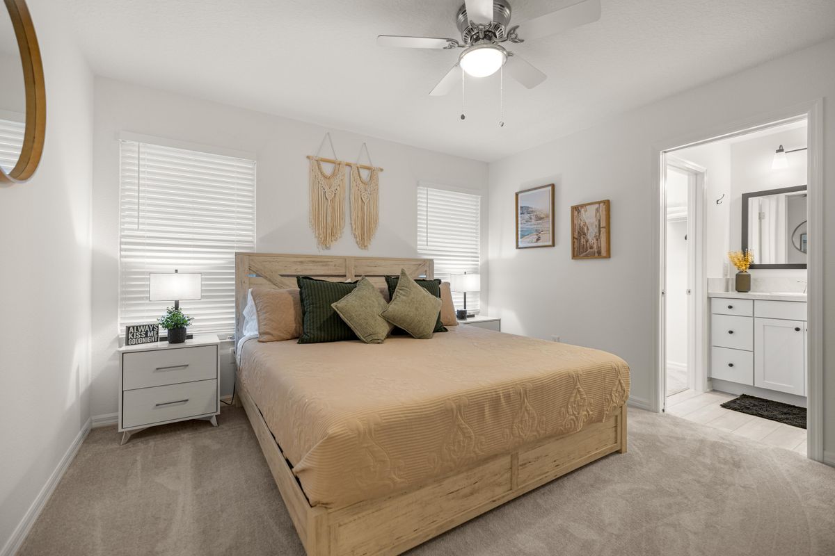 2BR · 2 Bath · Golf Cart · Mins to Eastport Sq — photo 13