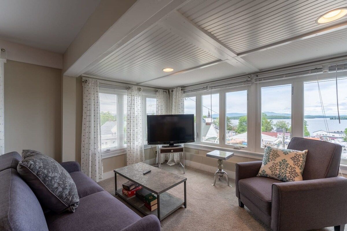 Lakeview Captain's Suite
