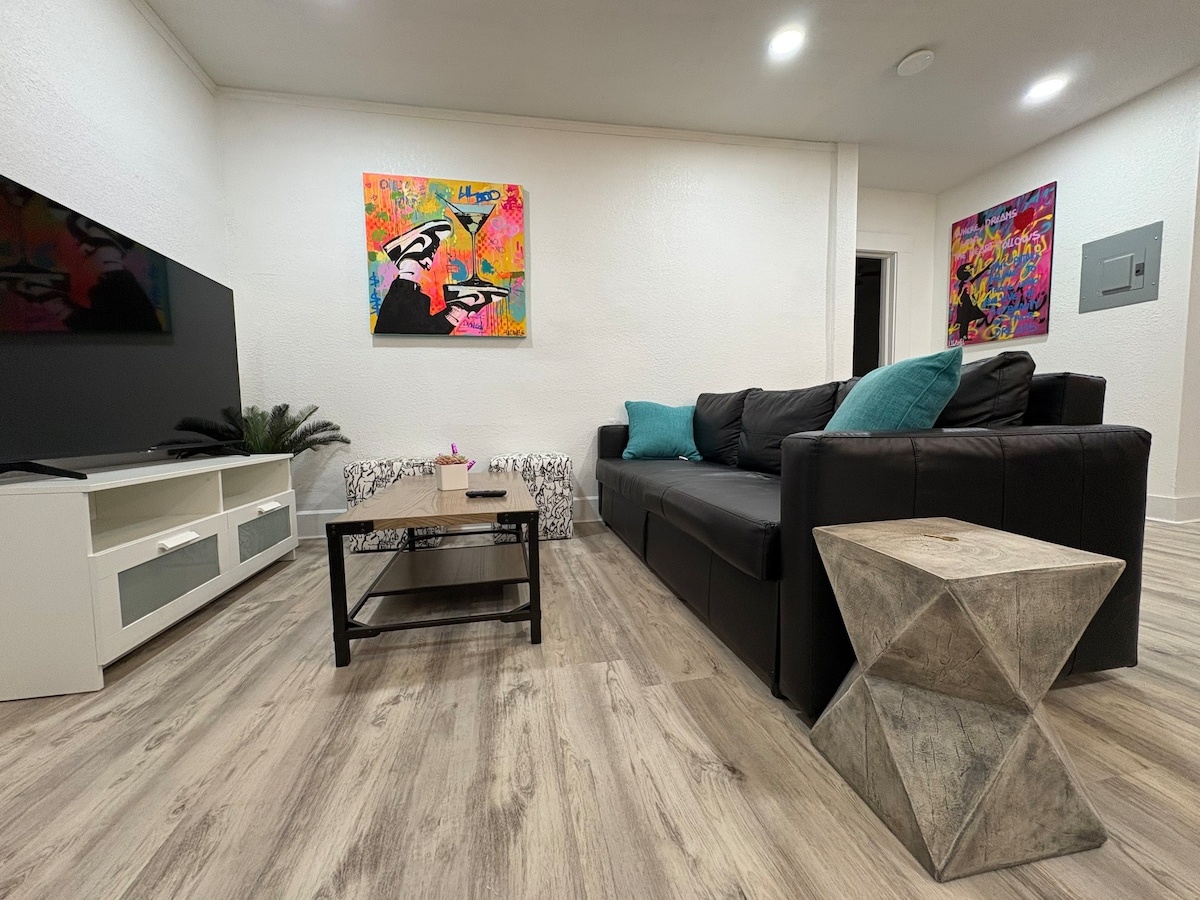 St. Pete 5th Ave Oasis