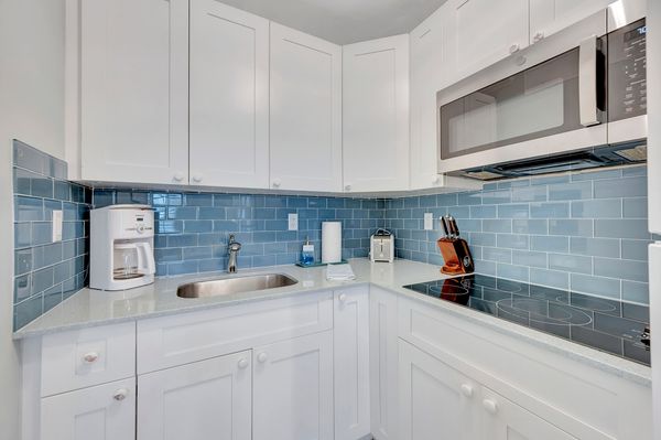 Perfectly-Located 2-Bed at Naples Beach & Town — photo 5