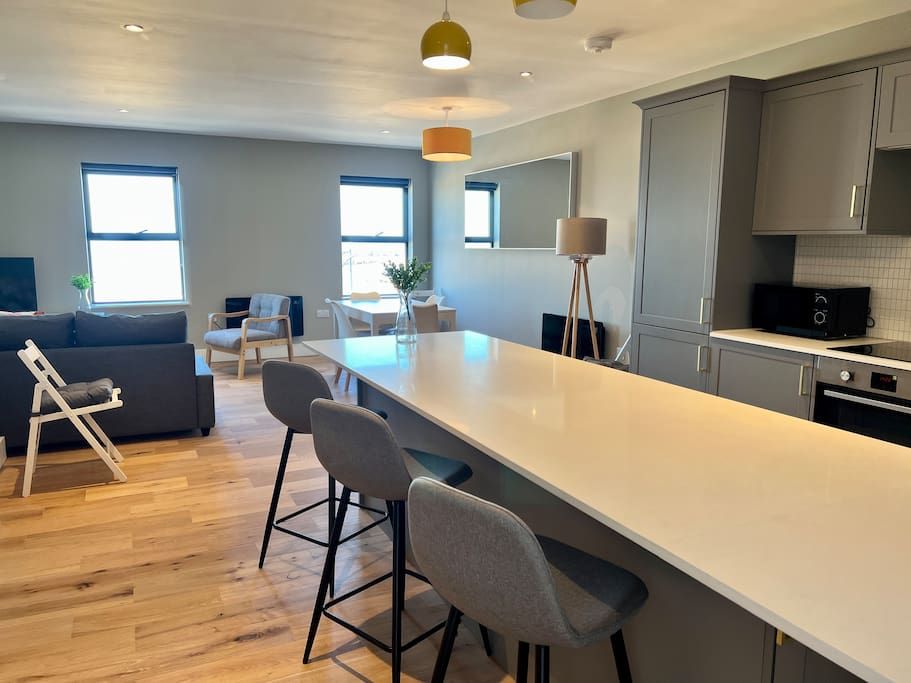 Margate Seaside Penthouse | SoHot Stays Sea View | Apt 6 | sleeps 4