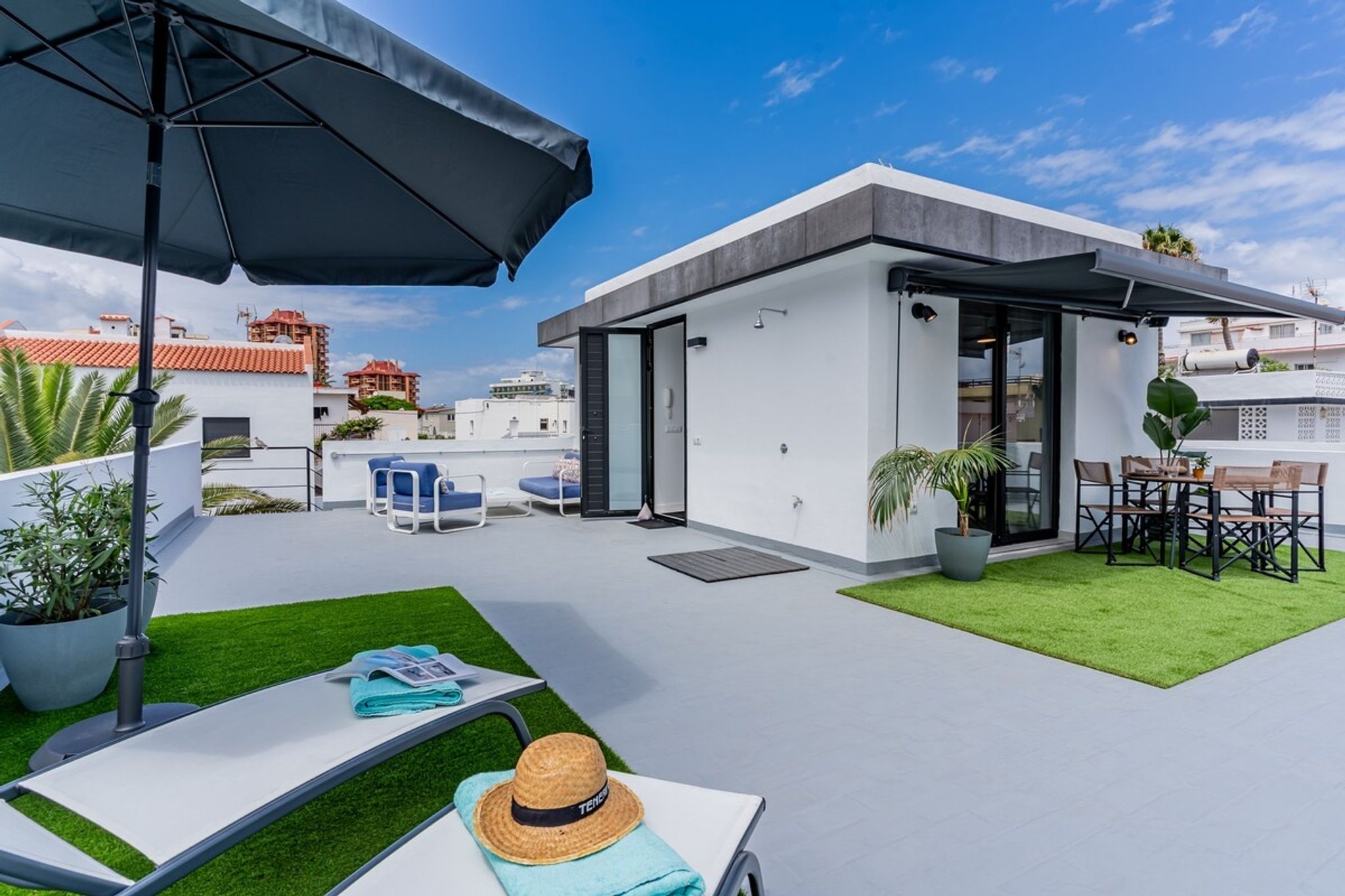 Splendid penthouse with terrace