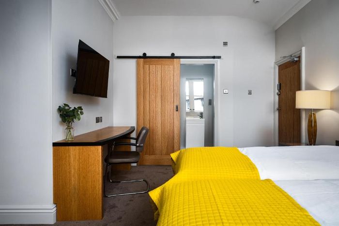 Private room in Wakefield: Stylish Private Room in Central Wakefield | Room 6, photo 2