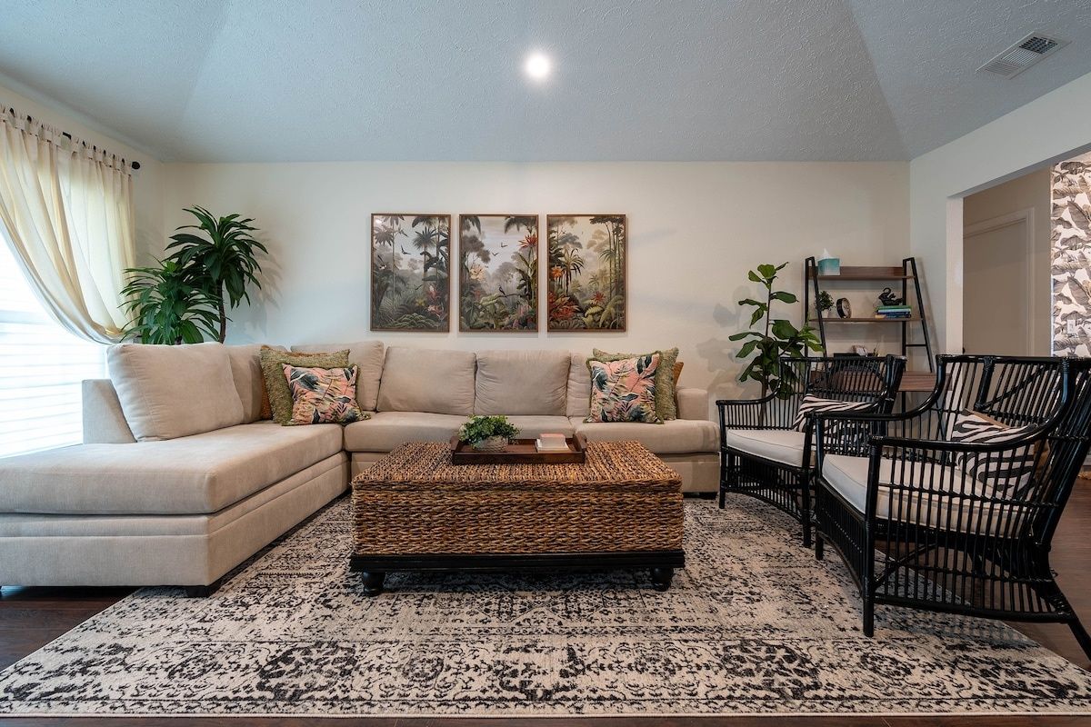 Gorgeous! Pool & Lagoon Near Historic Area & Beach