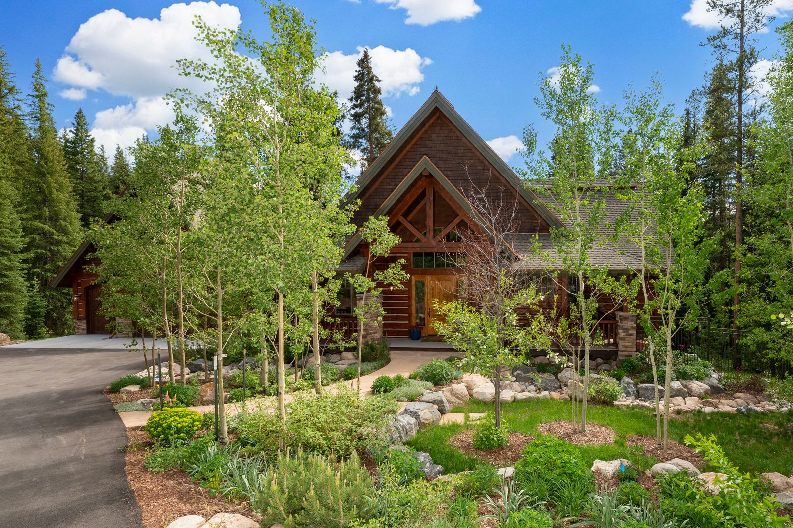 Luxury Winter Park Mountain Retreat & Views