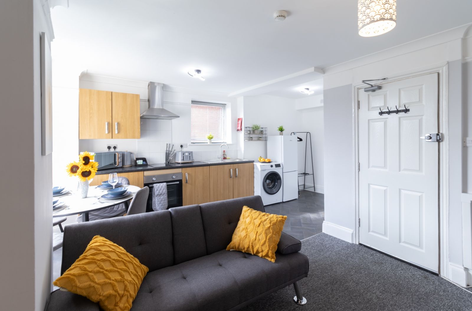 Cosy Apartment for 5 Guests and Parking
