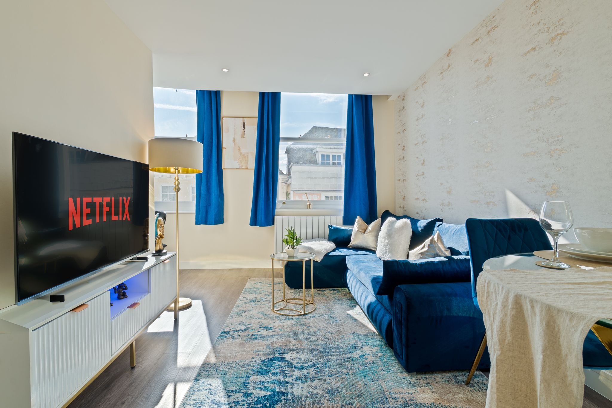 The Luxe Pad • Stylish Stay in Canterbury