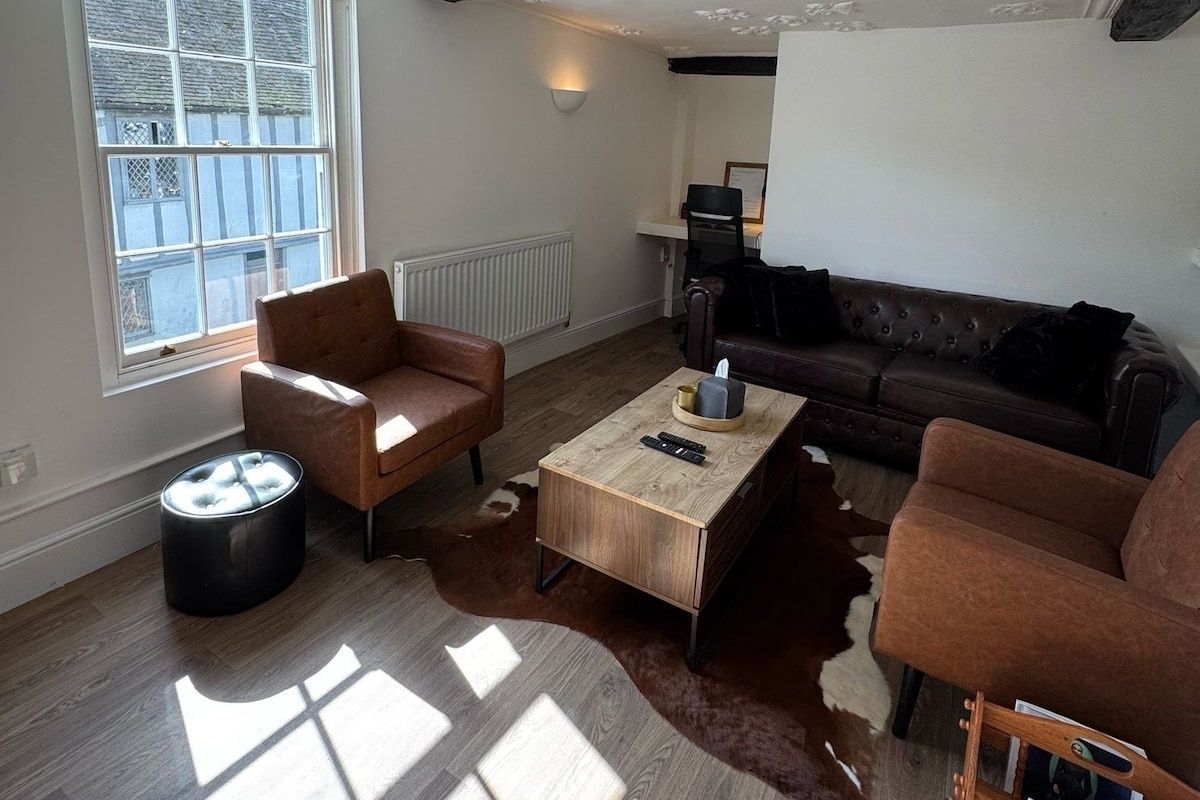Rustic Elegance Town Centre Flat