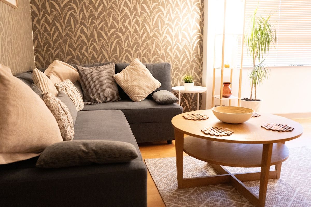 Deluxe, peaceful city centre flat - Free Parking