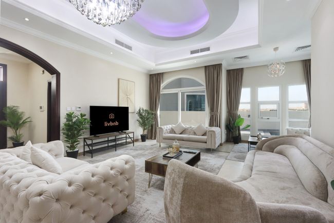 Luxurious Five Bedroom Villa with Private Pool