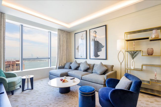 Livbnb Suites - 1BR w/ Sea View in Palm Tower