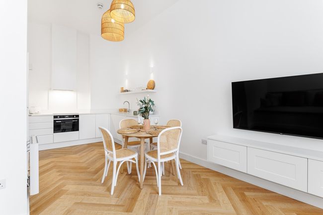 44 Renshaw - 2 Bedroom Apartment Sleeps 4