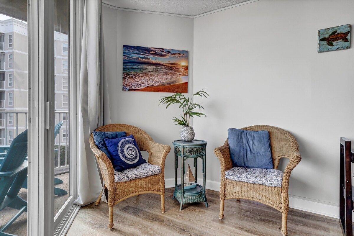 Barefoot Bungalow - Ocean Front Beach Condo