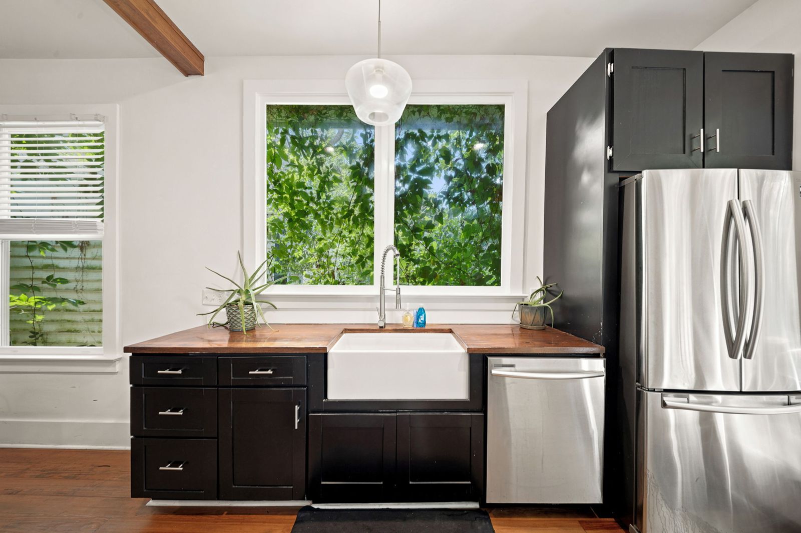 Boho Bungalow - Downtown - Free Parking