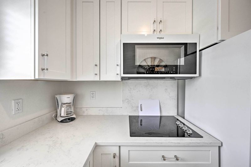 Renovated Studio at Naples Beach & Town — photo 16