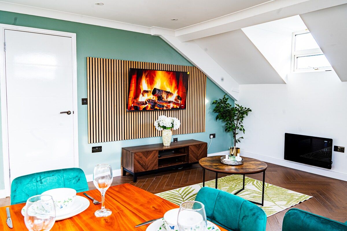 Stylish Luxury 2-Bed | Newly Renovated flat