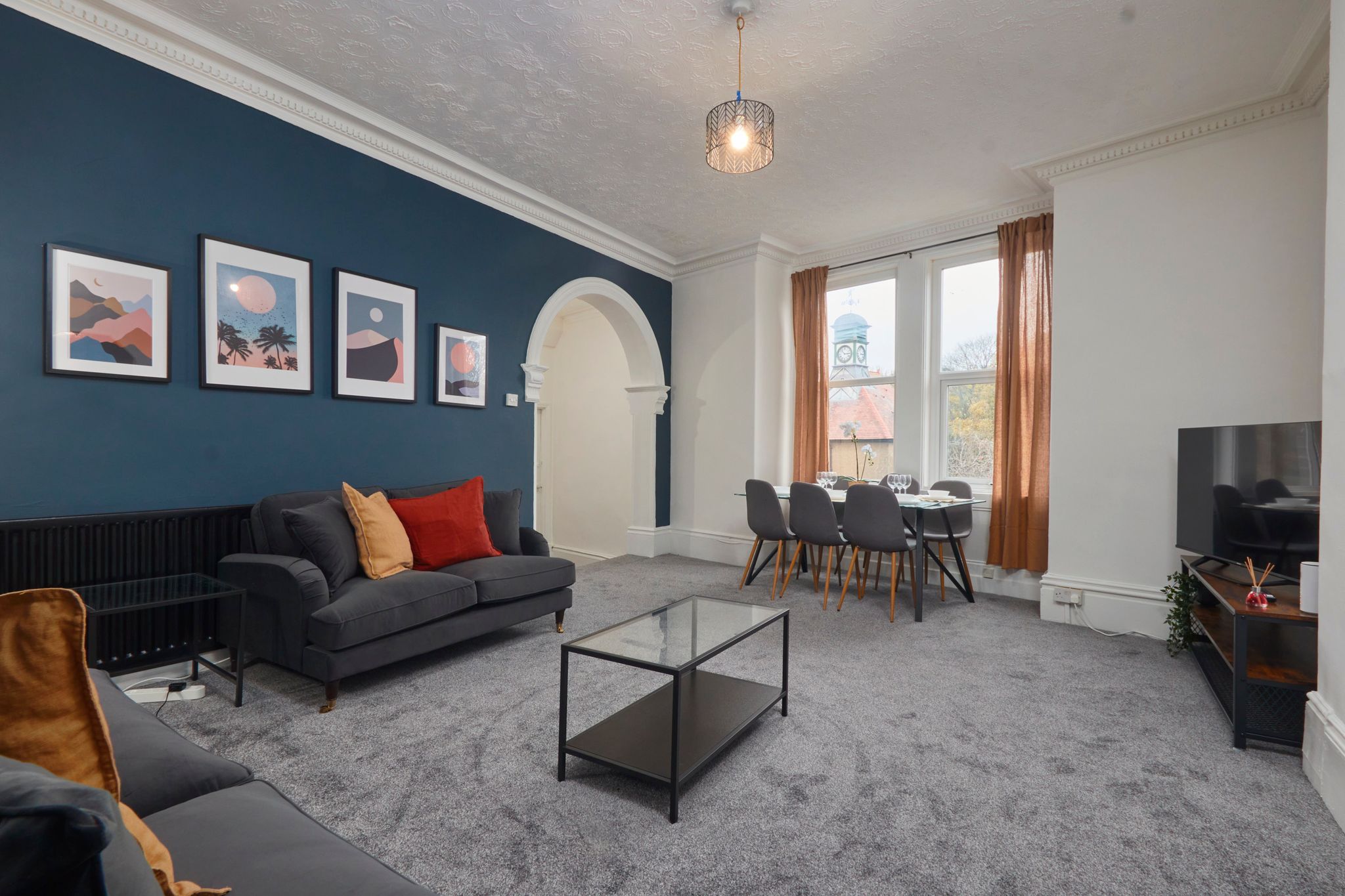 Central Stylish Flat Near St James & City Centre