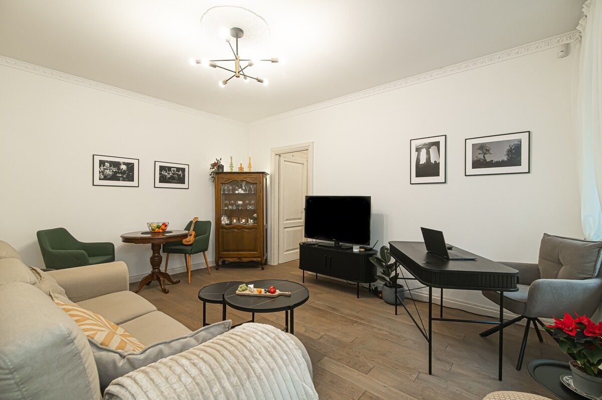 Old Town apartment on quiet private street