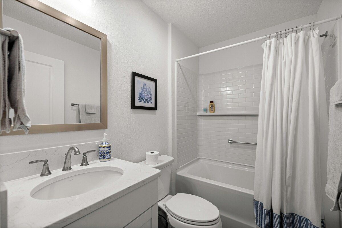 Eastport 3BR · Golf Cart · Patio · Near Pools — photo 20