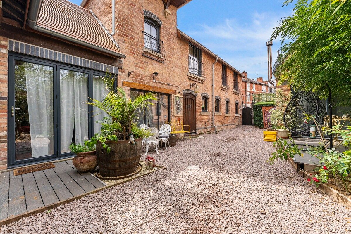 The Old Coach Keeper's House -Sleeps 11 with Sauna