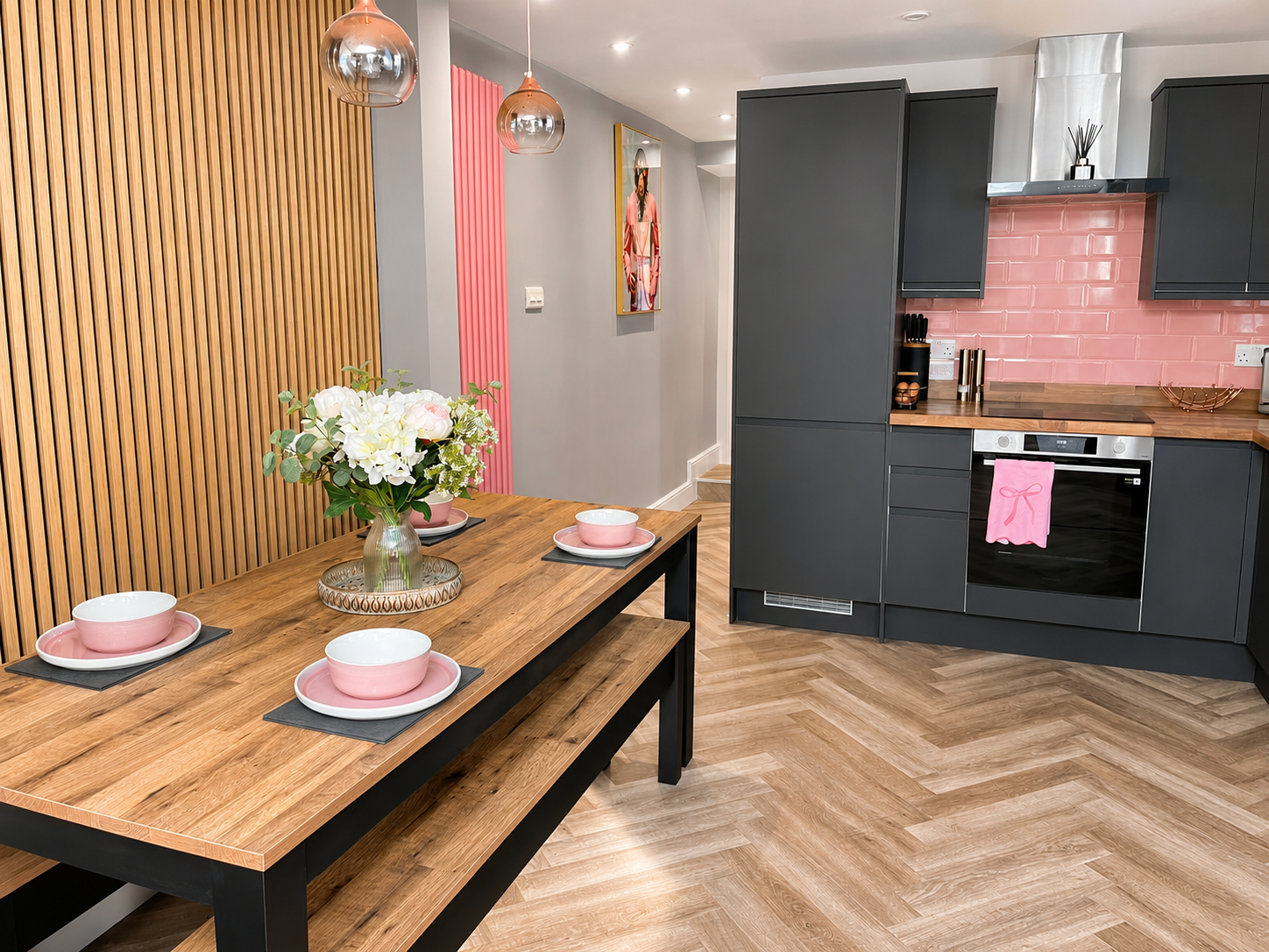 Stylish Coastal Apartment | Sleeps6 | Ground floor